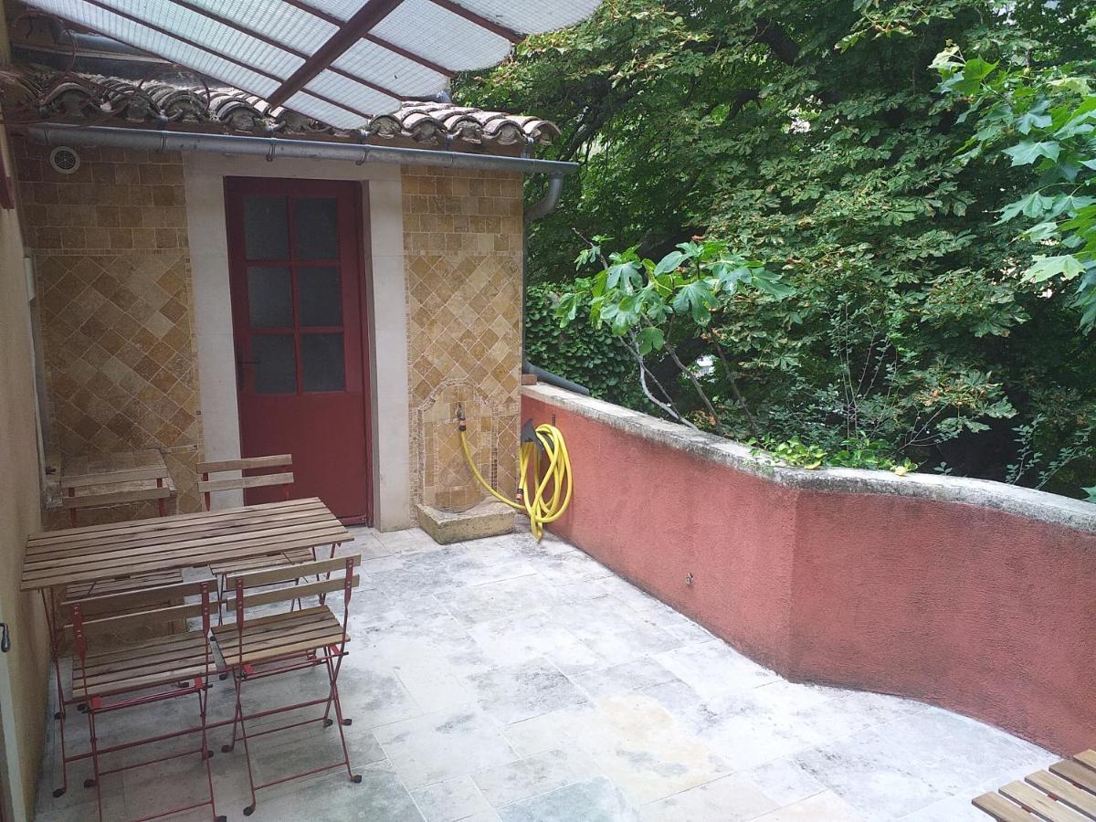Maison Au Coeur De Fontaine De Vaucluse, Nichee Sur Le Rocher Et Surplombant La Sorgue ภายนอก รูปภาพ