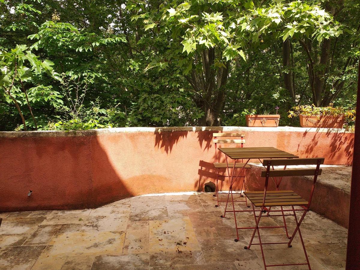 Maison Au Coeur De Fontaine De Vaucluse, Nichee Sur Le Rocher Et Surplombant La Sorgue ภายนอก รูปภาพ